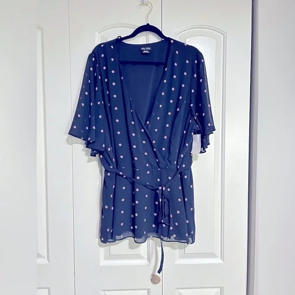 189. NWT City Chic Eloise Top XXL/24 - Picture 7 of 7